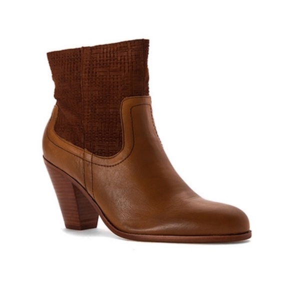 Tumbled Distressed Leather Woven Detail Boot - Picture 8 of 8